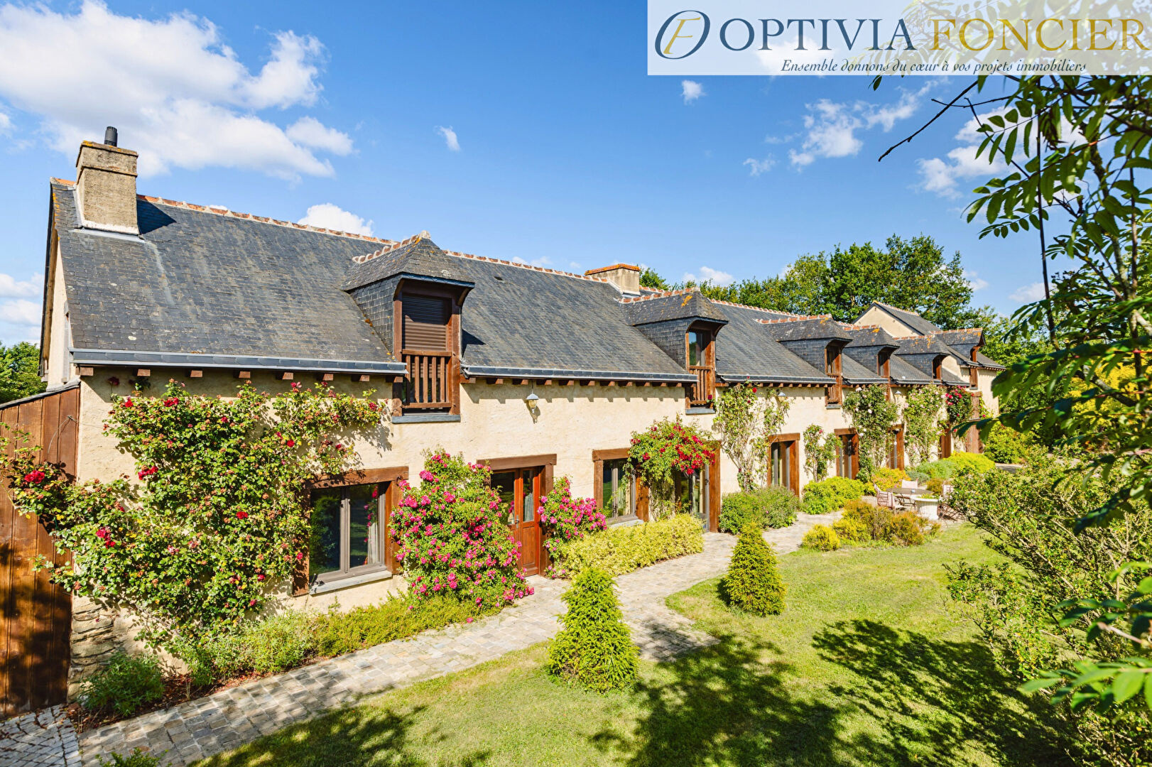 Longère Chantepie T8 pièces 267 m2 (220 m2 habitable) - 5 500 m2