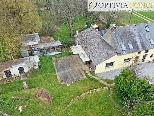 Longère en pierre T6 Guichen 140 m2 - 4 980 m2 de terrain
