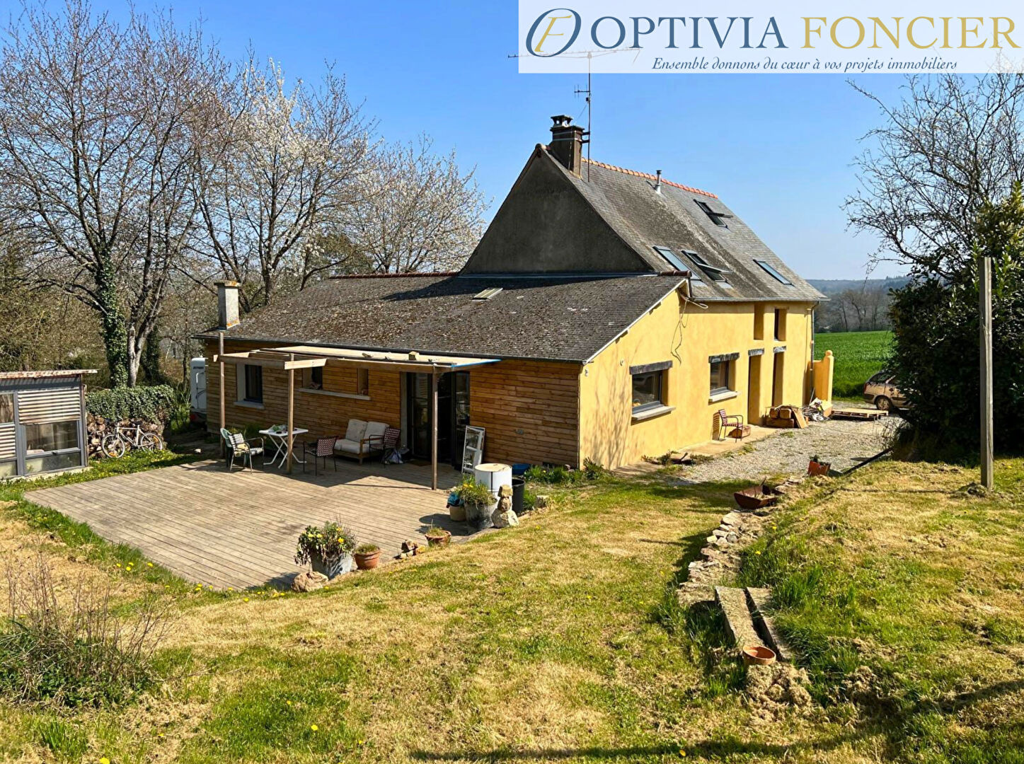 Longère en pierre T6 Guichen 140 m2 - 4 980 m2 de terrain