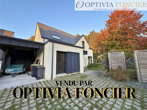 Maison 154 m2 - PONT-RÉAN - 5 chambres - 744 m2 de terrain - Garage + carport - 1