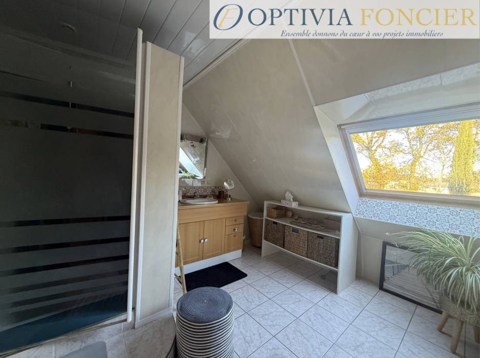 Maison T9 - 166 m2  - 3 250 m2  - Pergola SPA - Double Garage