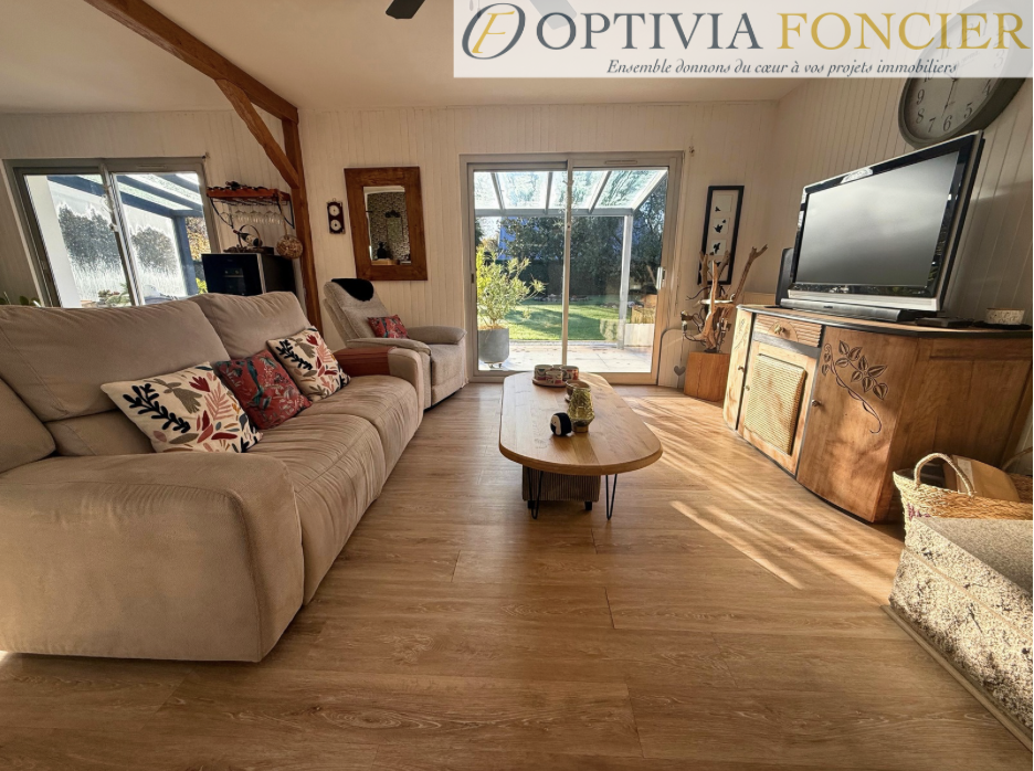 Maison T9 - 166 m2  - 3 250 m2  - Pergola SPA - Double Garage