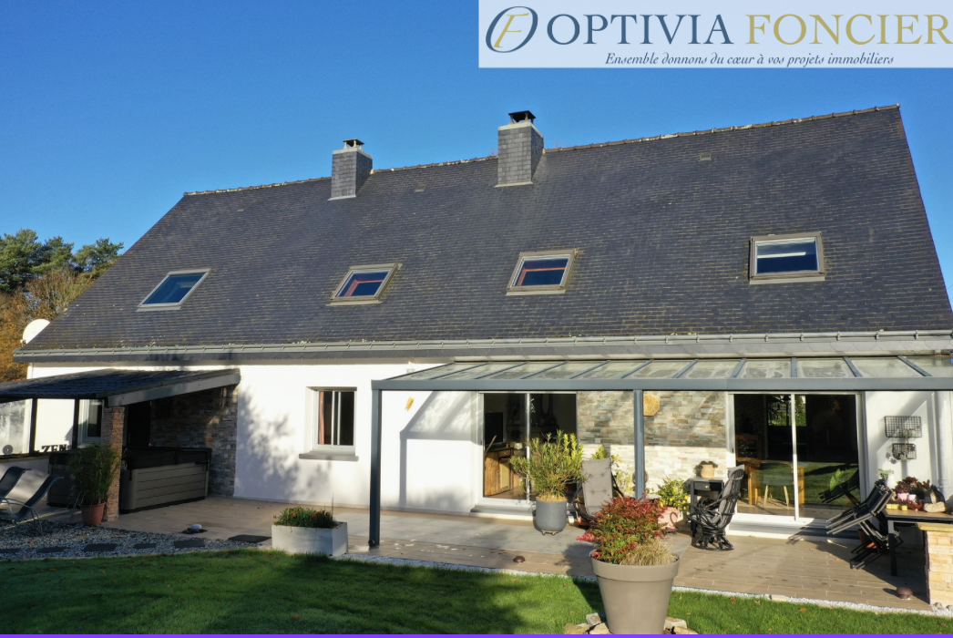 Maison T9 - 166 m2  - 3 250 m2  - Pergola SPA - Double Garage