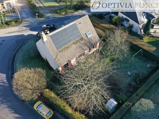 Maison T6 129 m2 - 705 m2 de terrain et 69 m2 de sous-sol (DPE : C) SOUS COMPROMIS