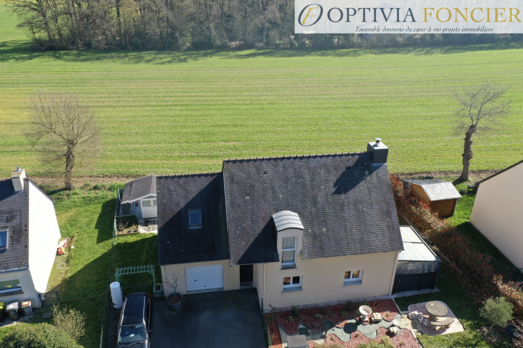 MAISON T6 GUICHEN DE 2011 Terrain de 440 m2 - 122 m2