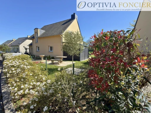 MAISON T6 GUICHEN DE 2011 Terrain de 440 m2 - 122 m2