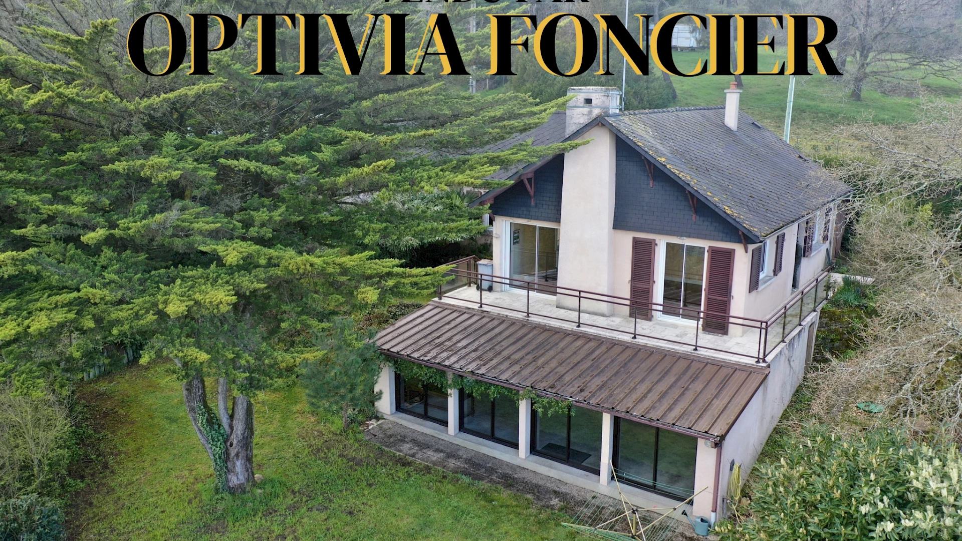 Maison T6 SAINT SENOUX 134 m2 - 2200 m2 de terrain - Vue exceptionnelle