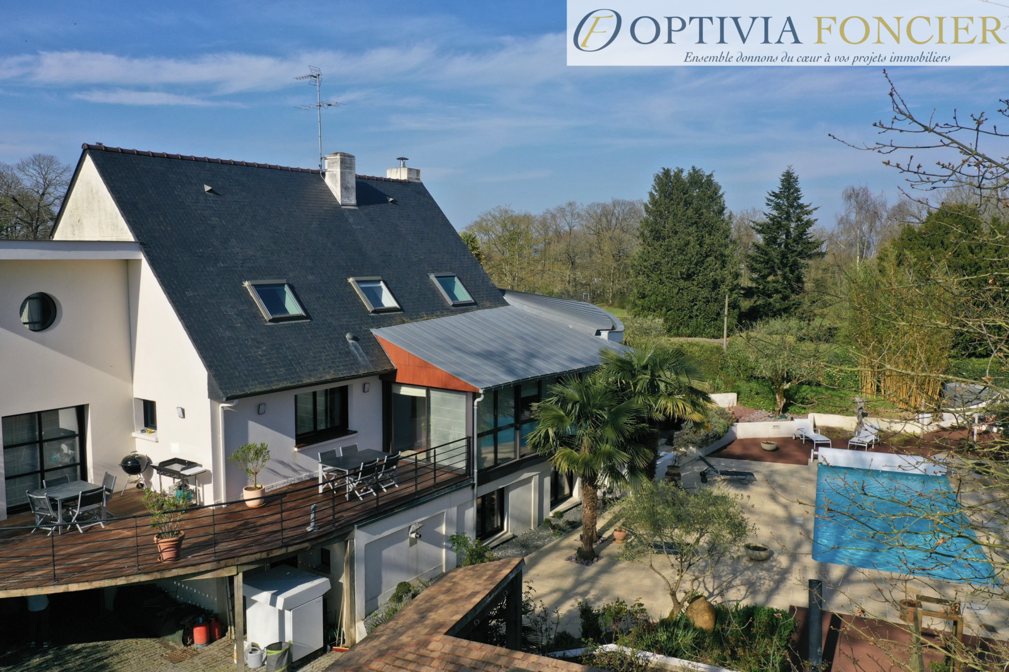 Maison d'architecte 330 m2 - 2 161 m2 de terrain - Piscine et sous-sol
