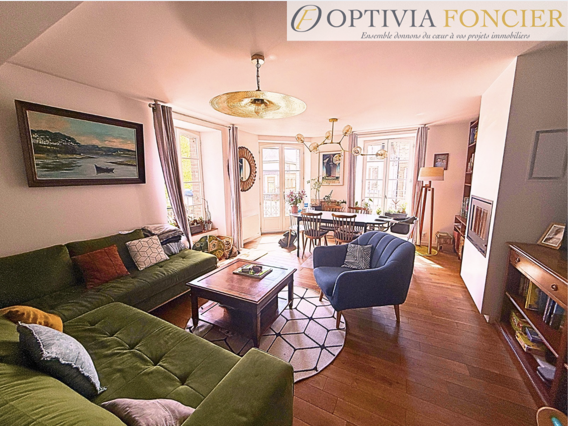 Exclusivité Superbe Maison en pierre de bourg T5 123 m2 - Petit jardin + Annexe