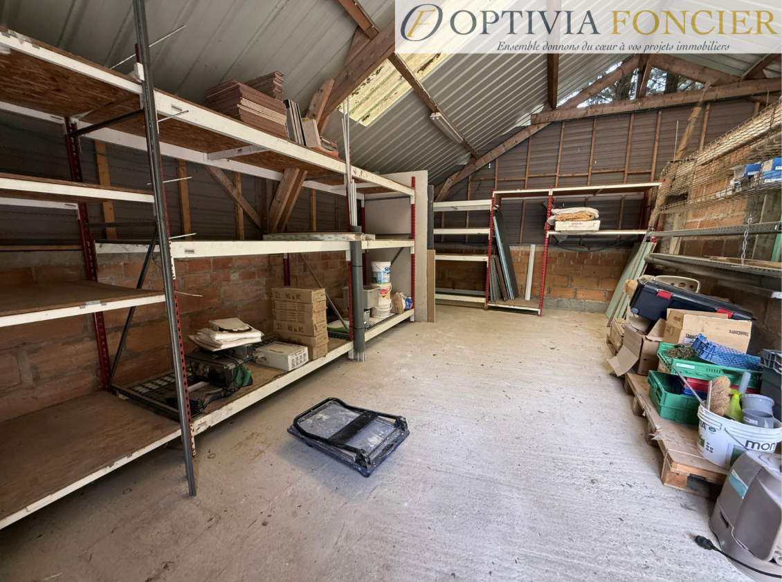 Maison de caractère T6 136 m2 - 2 grandes dépendances (72 + 49 m2) - 5 200 m2 de terrain