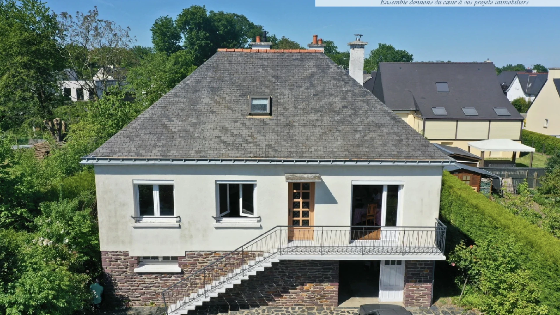MAISON T6 SUR SOUS-SOL LAILLÉ EN CENTRE BOURG - 108 m2
