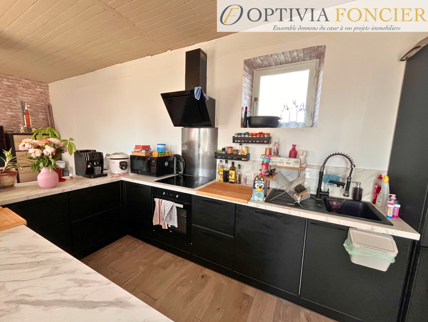 Maison de Bourg T3 - 77,42 m2 - 1 426 m2 de terrain - Garage non attenant