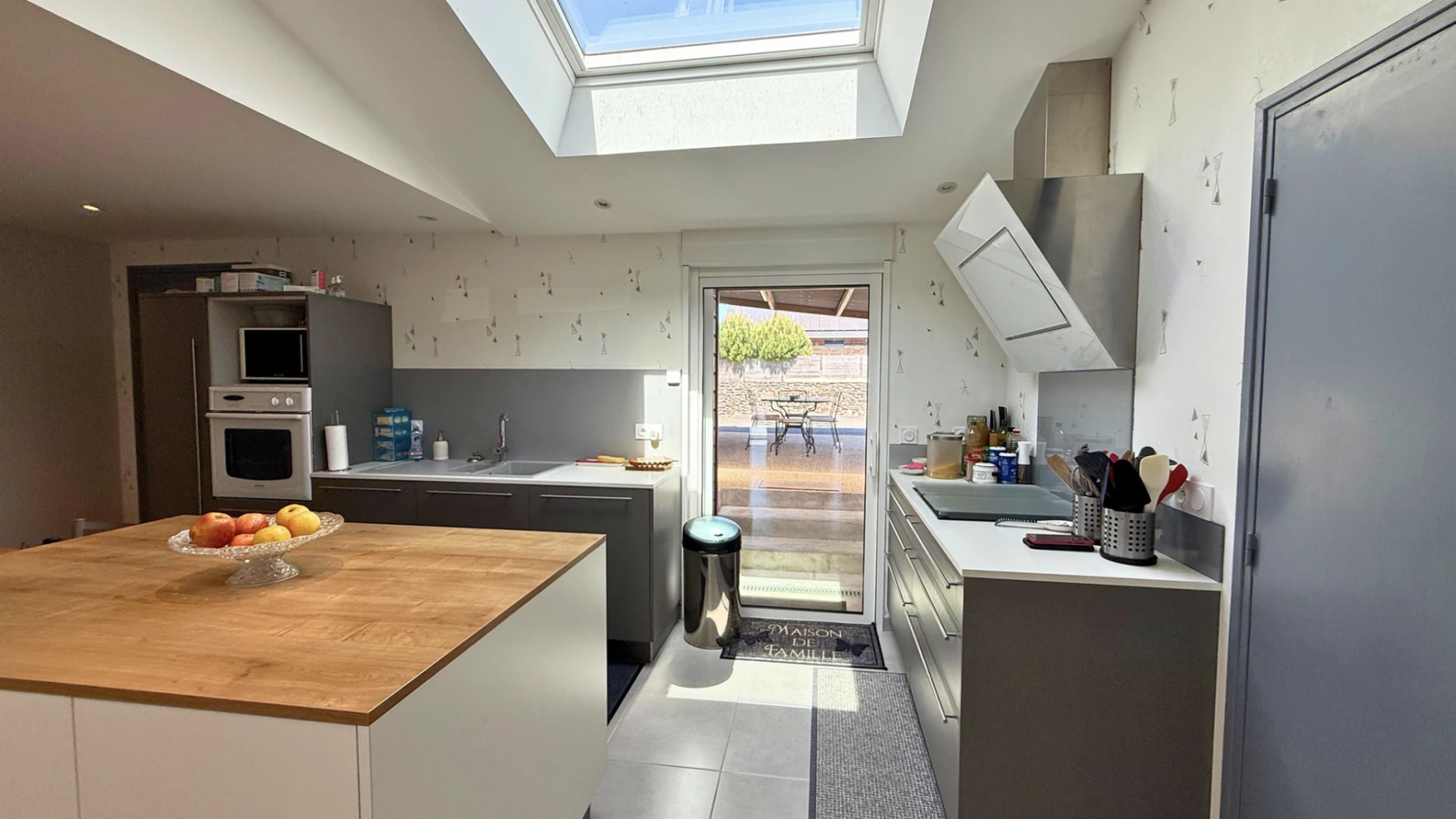 EXCLUSIVITE - MAISON T7 - BRUZ - Quartier prisé - 190 m2 - 997 m2 de terrain clos