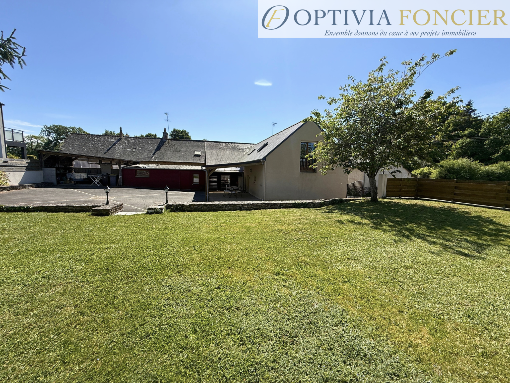 EXCLUSIVITE - MAISON T7 - BRUZ - Quartier prisé - 190 m2 - 997 m2 de terrain clos