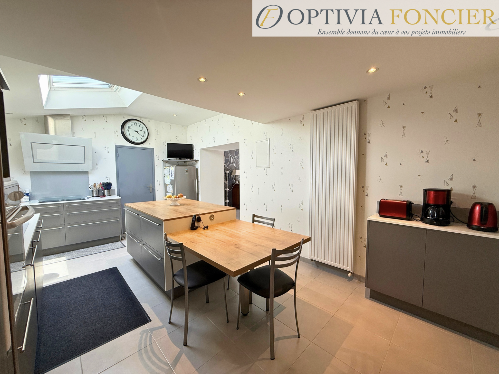 EXCLUSIVITE - MAISON T7 - BRUZ - Quartier prisé - 190 m2 - 997 m2 de terrain clos