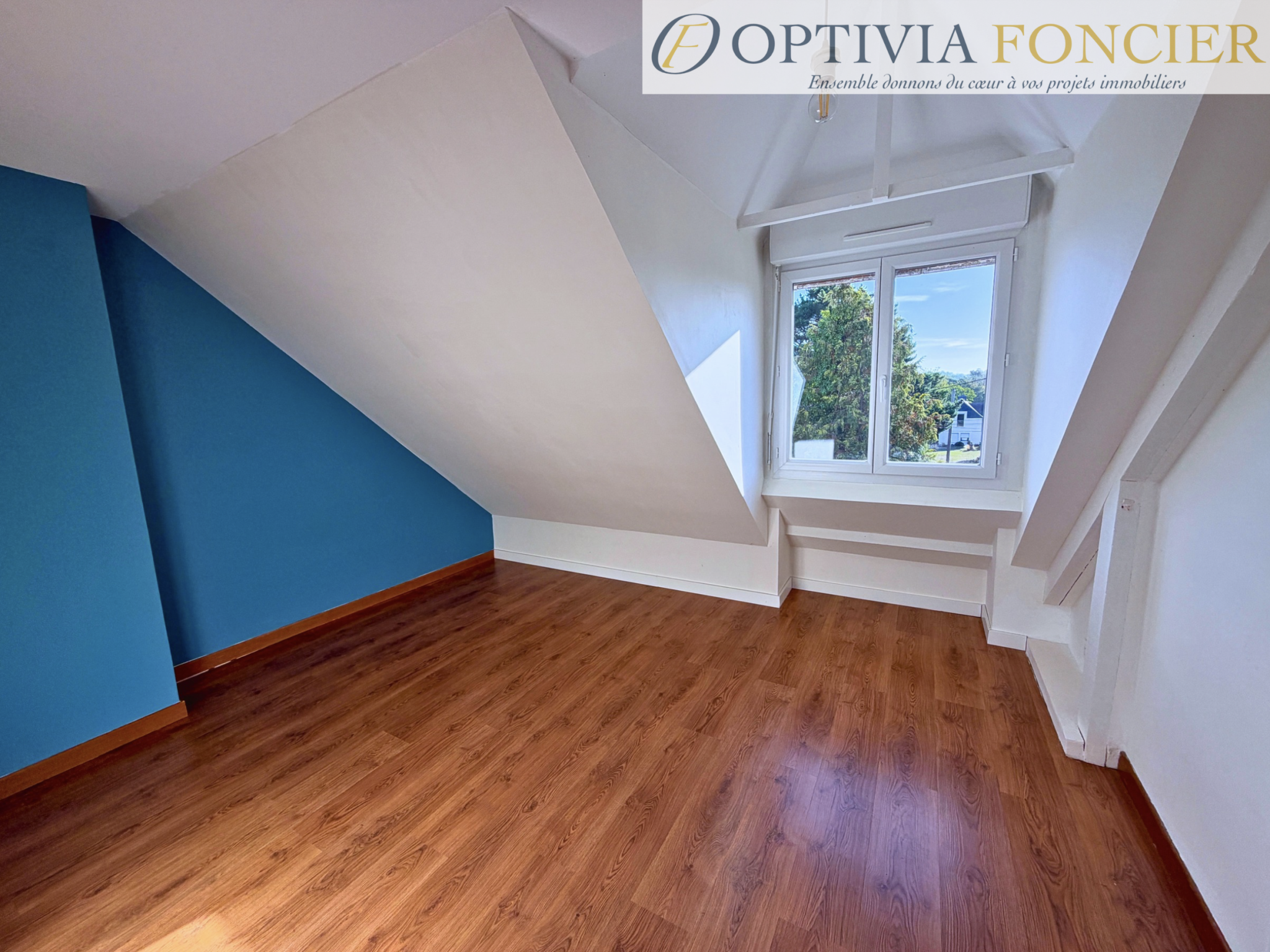 Propriété T7 142 m2 avec sous-sol complet (100 m2) et 4 200 m2 de terrain