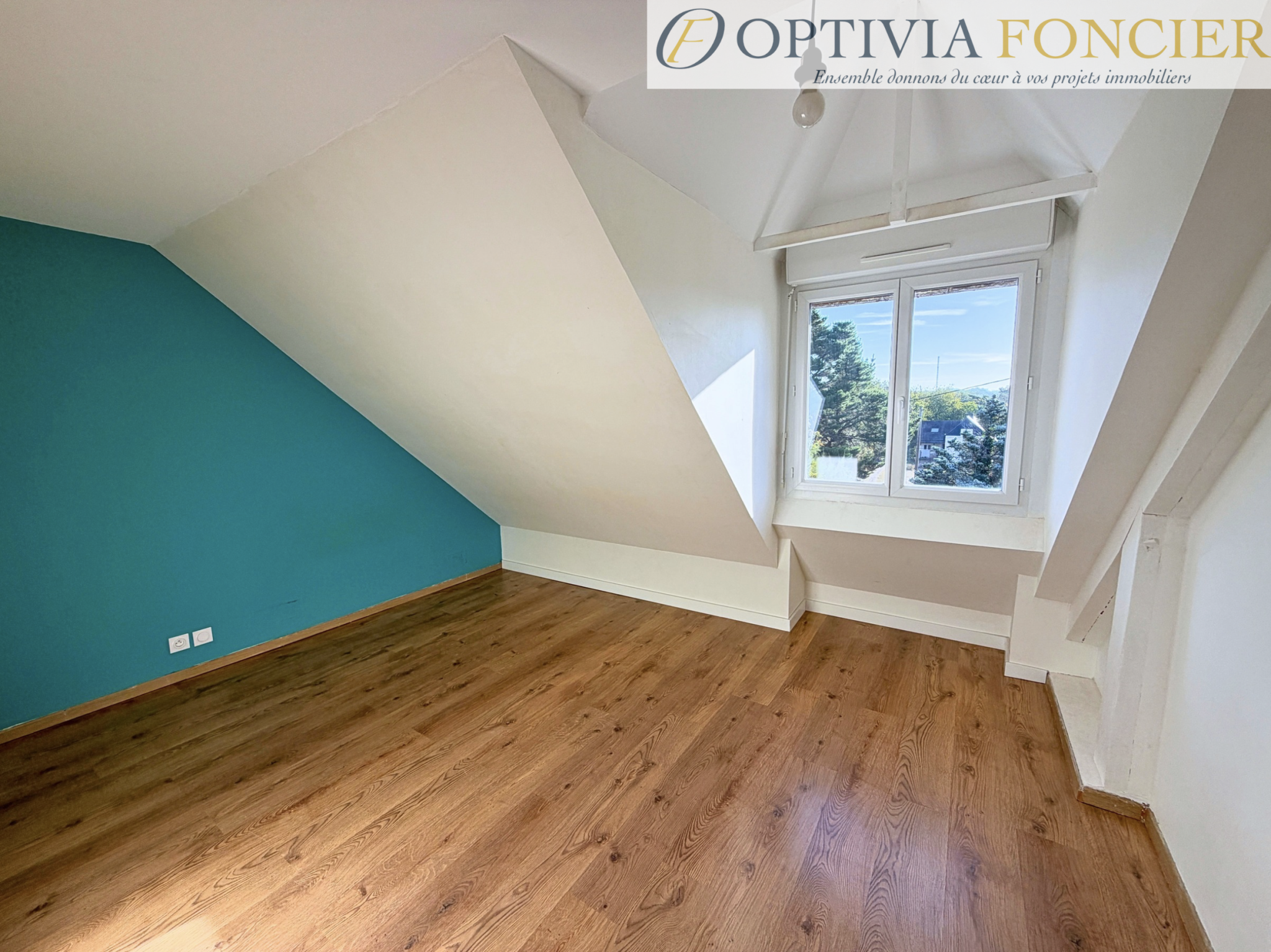 Propriété T7 142 m2 avec sous-sol complet (100 m2) et 4 200 m2 de terrain