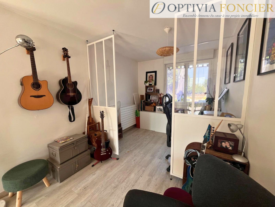 Propriété T7 1421 m2 avec sous-sol complet (100 m2) et 4 200 m2 de terrain