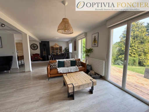 Propriété T7 1421 m2 avec sous-sol complet (100 m2) et 4 200 m2 de terrain