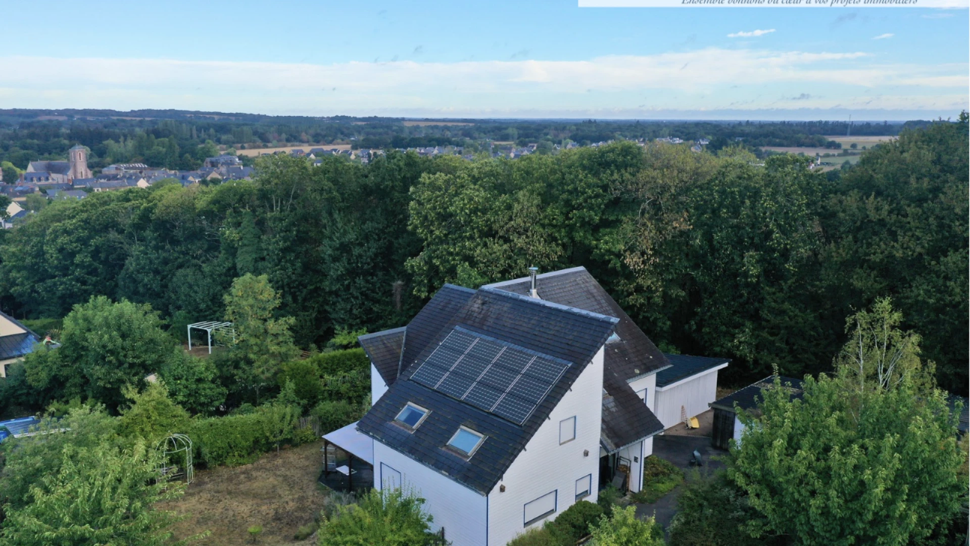 Maison d'architecte T8 ossature bois Pont-Réan 245 m2 - DPE C - Garage + cave