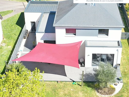 Maison contemporaine RT 2012 T6 131 m2 - 781 m2 de terrain - Emplacement idéal
