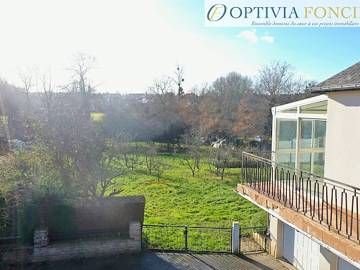 Maison sur sous-sol T6 - 105 m2 - 3 100 m2