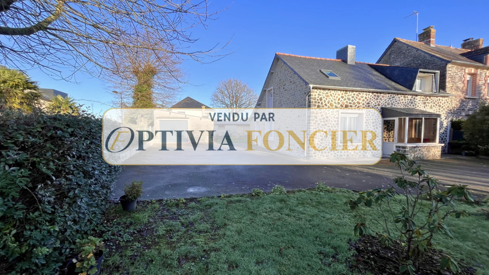 Maison T5 - 619 m2 avec garage (Bonne situation sur GOVEN)