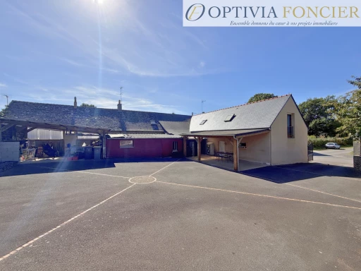 MAISON T7 - BRUZ - Quartier prisé - 190 m2 - 997 m2 de terrain clos