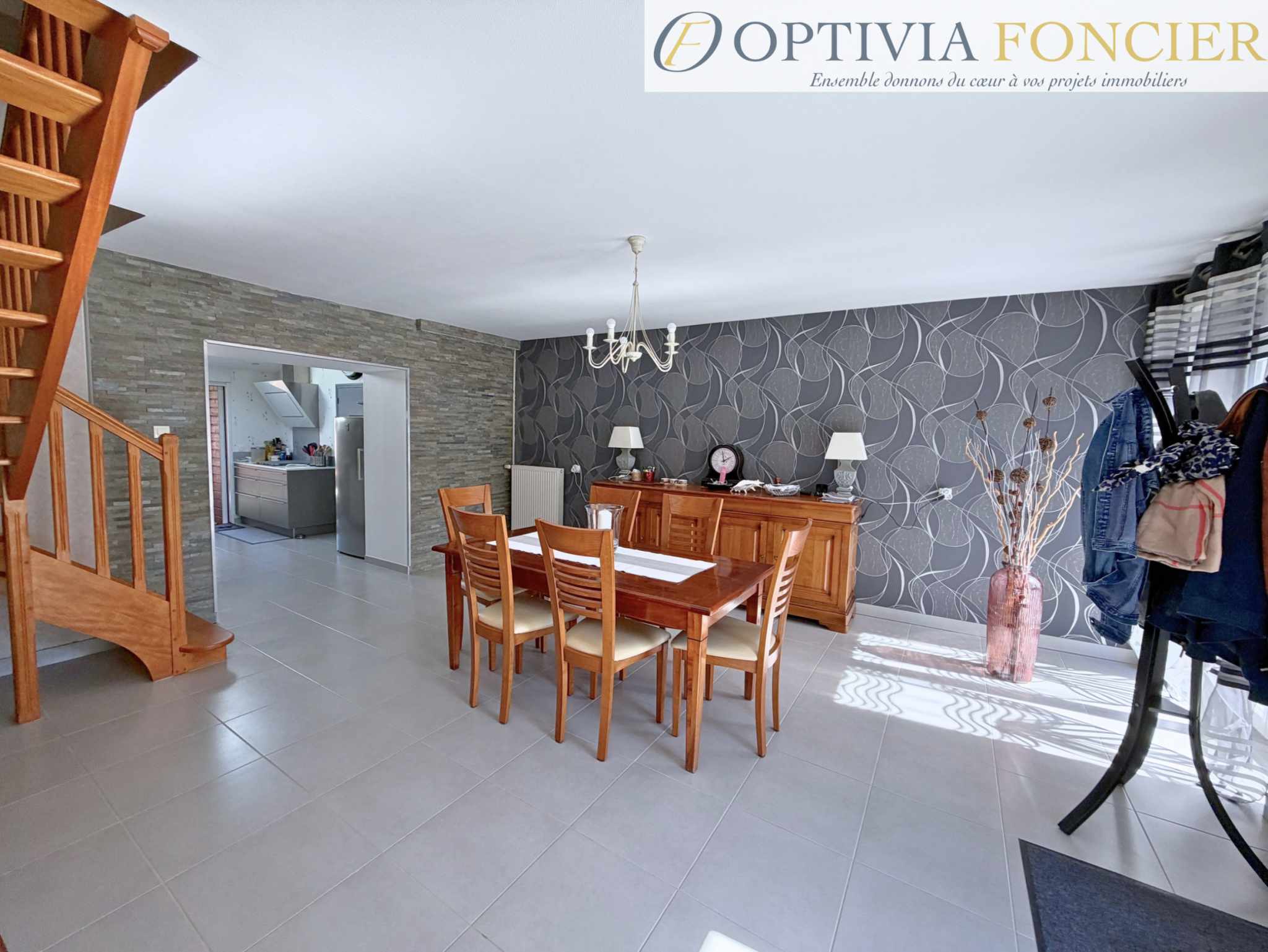 MAISON T7 - BRUZ - Quartier prisé - 190 m2 - 997 m2 de terrain clos
