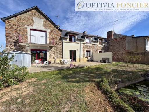 Maison en pierre de caractère T5 - 143 m2 à Pont-Réan - Vue vilaine