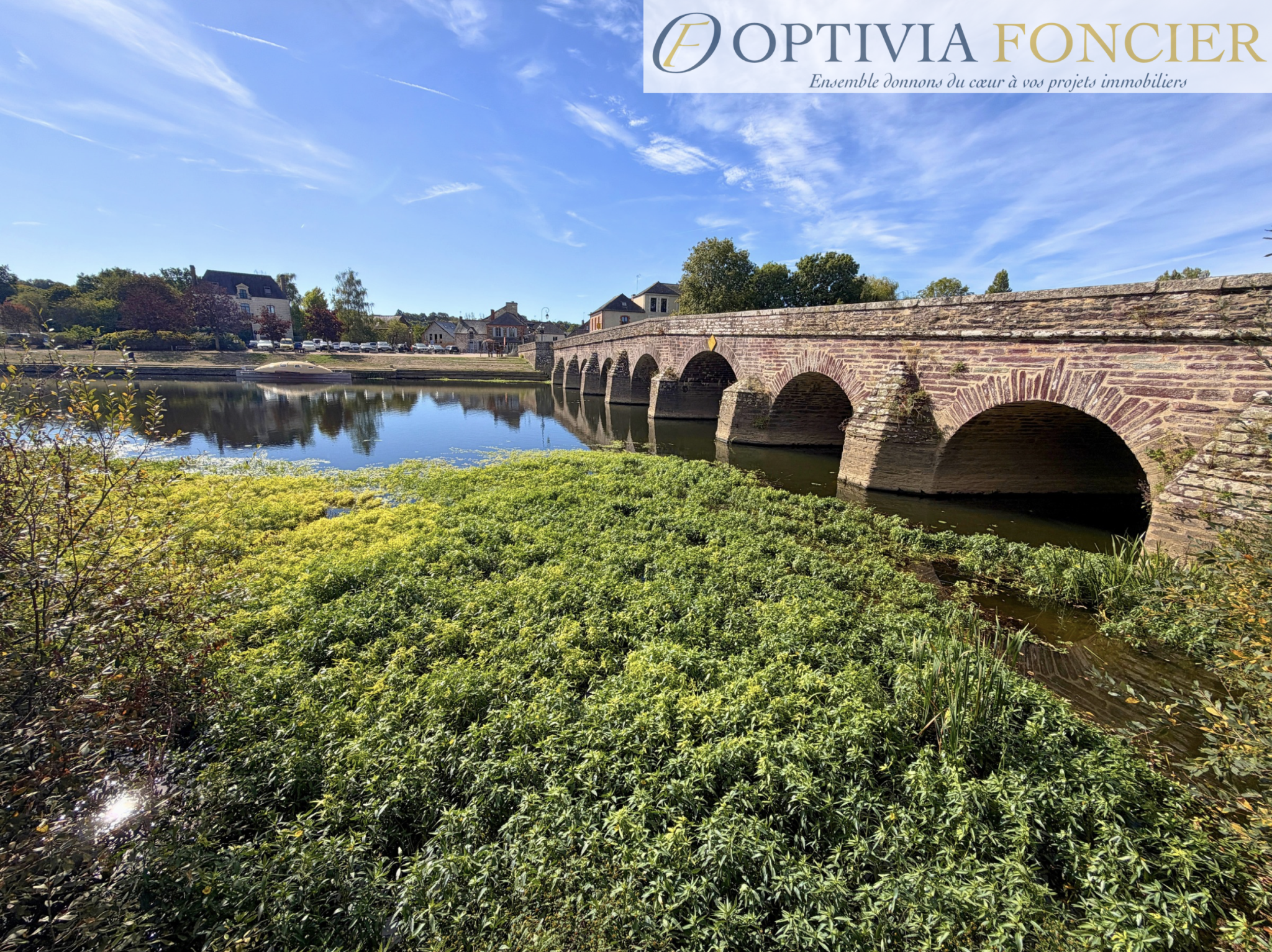 Maison en pierre de caractère T5 - 143 m2 à Pont-Réan - Vue vilaine